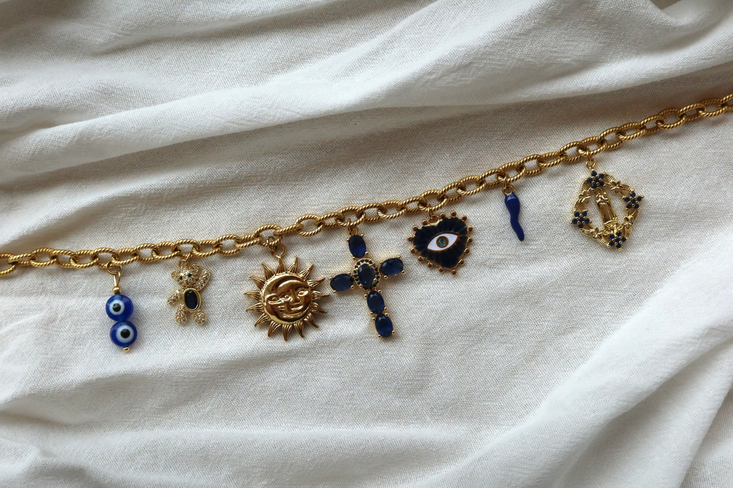 Collier Sarah